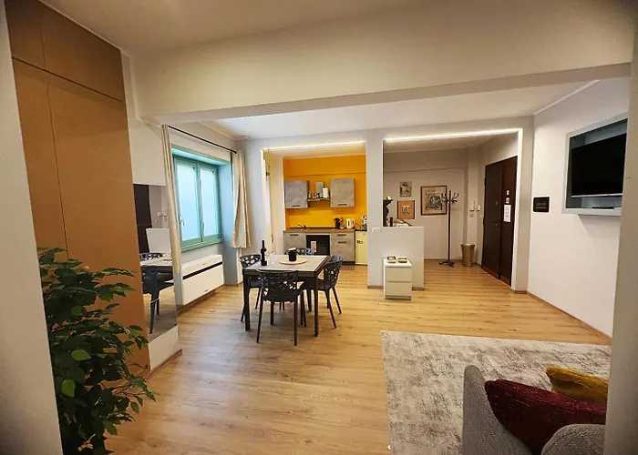 Dell'arte - Metro Linea A Apartamento *